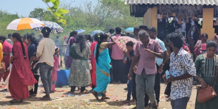 பாம்பு வழிகாட்டி அந்தோனியார் ஆலயத்திற்கு படையெடுத்து செல்லும் மக்கள்!