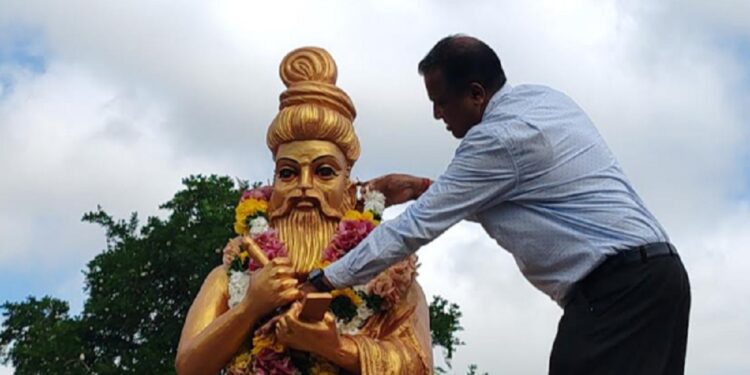 வவுனியாவில் திருவள்ளுவர் சிலை திறப்பு!