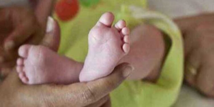 பிறந்து 2 நாட்களில் சிசுவை விற்க முயன்ற தாய் நீதிமன்றம் பிறப்பித்த அதிரடி உத்தரவு!