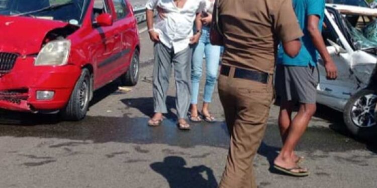 மத்திய அதிவேக நெடுஞ்சாலையில் கோர விபத்து!