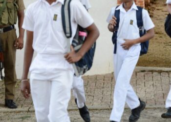 ஆசிரியர் பேசியதால் விபரீத முடிவெடுத்த மாணவன்!