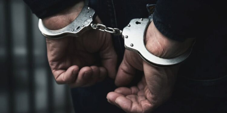 யாழ் சட்டத்தரணி தொடர்பில் அவதூறு பரப்பிய நபர் கைது!