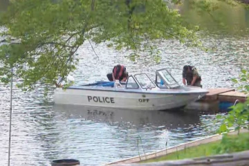 கனடாவில் படகு விபத்து!