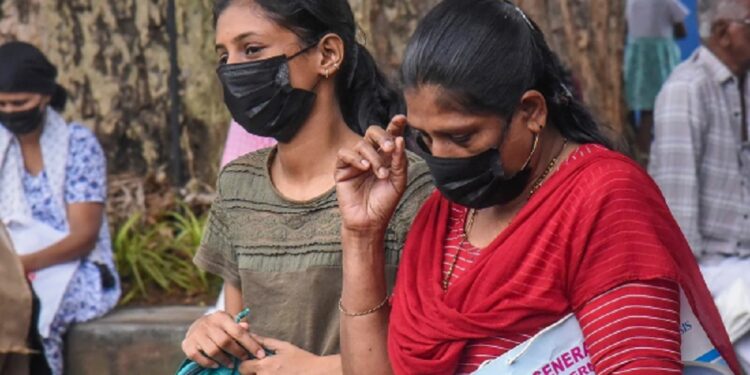 நாட்டு மக்களை முகக்கவசம் அணியுமாறு அறிவுறுத்தல்!