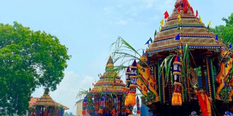 யாழ் கோவில் ஒன்றுக்கு சென்ற பக்தர்களுக்கு காத்திருந்த அதிர்ச்சி!