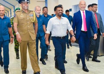 ஜெர்மனியில் வசிக்கும் இலங்கையர்களை சந்தித்தார் ஜனாதிபதி!