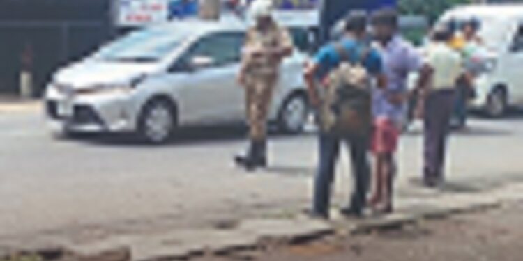 சிறுமியின் விளையாட்டல் நிகழ்ந்த விபரீதம்!