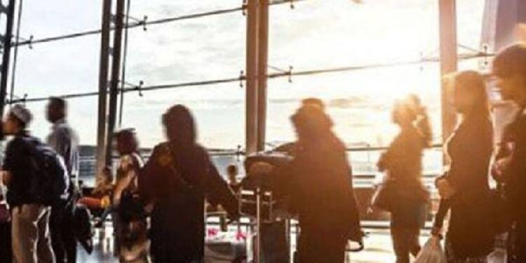 இலங்கையிலிருந்து நாடு கடத்தப்பட்ட சீன பிரஜைகள்!