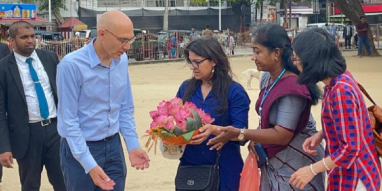 நல்லூர் ஆலயத்தில் வழிபாடு மேற்கொண்ட ஐ.நா மனித உரிமைகள் உயர்ஸ்தானிகர்