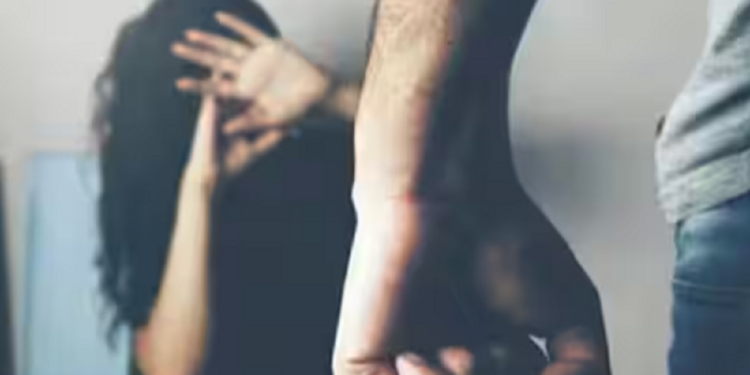 நாட்டில் குடும்ப வன்முறையால் பாதிக்கப்பட்ட பெண்கள் தொடர்பில் வெளியாகிய தகவல்!