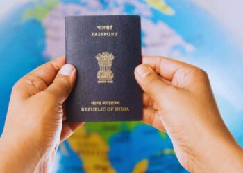 வெளிநாட்டிற்கு செல்ல முயன்ற யாழ் இளைஞர்கள் கைது!