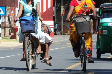 யாழில் பட்டப்பகலில் ஆசிரியரின் தங்க சங்கிலி அறுப்பு!