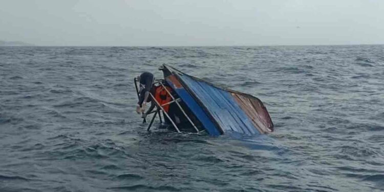 மற்றுமோர் மீன் பிடி படகு விபத்து!