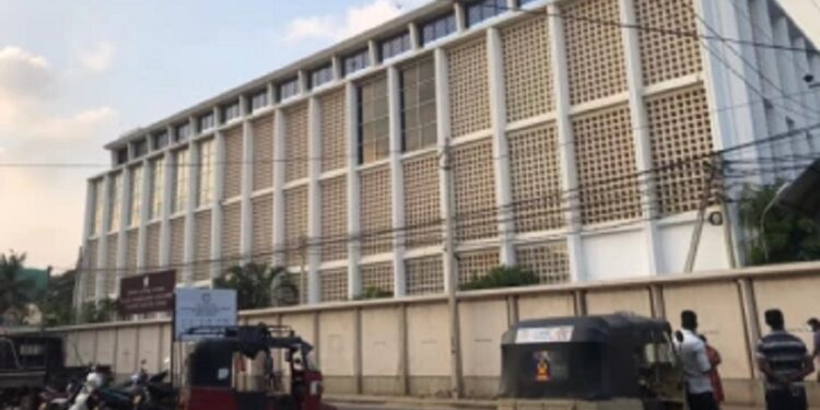 யாழ் போதனா வைத்தியசாலை அருகில் பாரிய மோசடி!