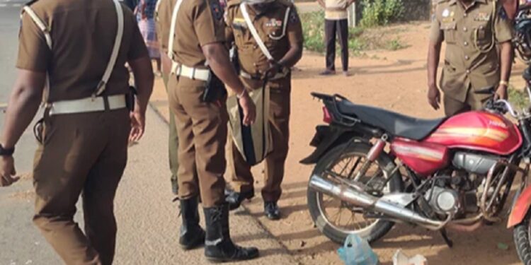 மோட்டார் சைக்கிள் மோதியதில் பலியான பெண்!