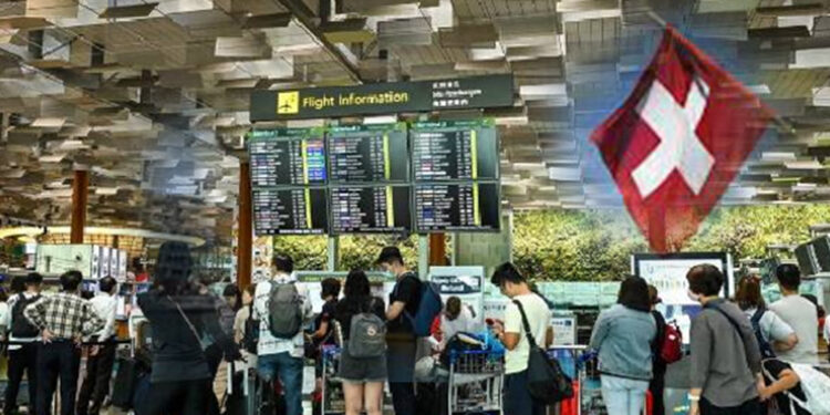 கணவரால் சுவிஸுக்கு அழைக்கப்பட்ட மனைவி காதலனுடன் ஓட்டம்!