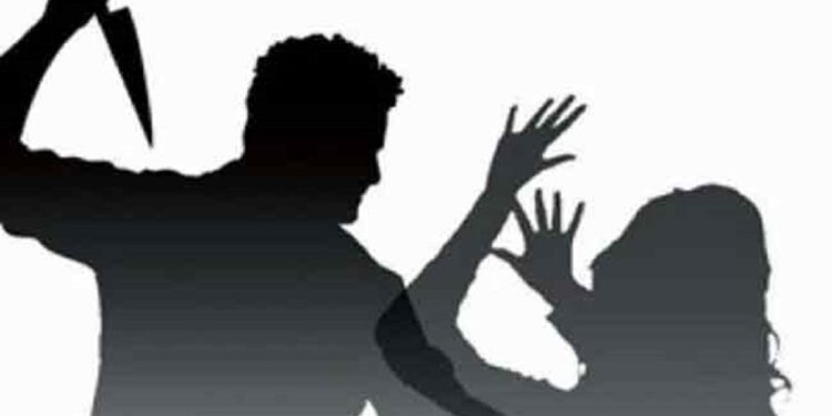 மனைவியை கத்தியால் குத்தி காயப்படுத்திய கணவன்!