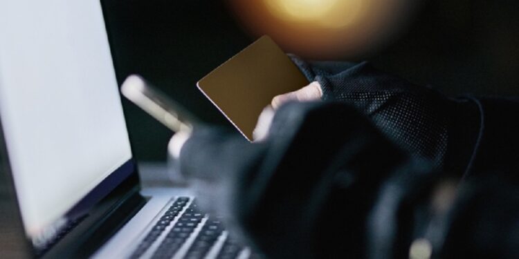 சமூக ஊடகங்களில் இடம்பெறும் மோசடி தொடர்பில் எச்சரிக்கை!