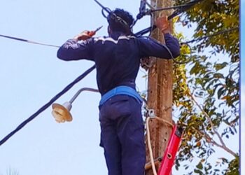 யாழில் மின் தாக்குதலுக்கு இலக்கான ஊழியர்!