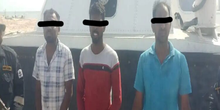 இந்தியாவுக்கு தப்பி ஓடிய மூவர் நாடு கடத்தல்!