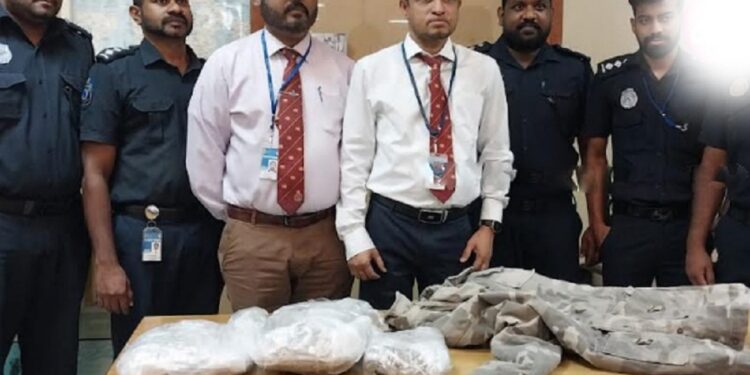 விமான நிலையத்தில்  போதைப் பொருளுடன் கைதான வர்த்தகர்!