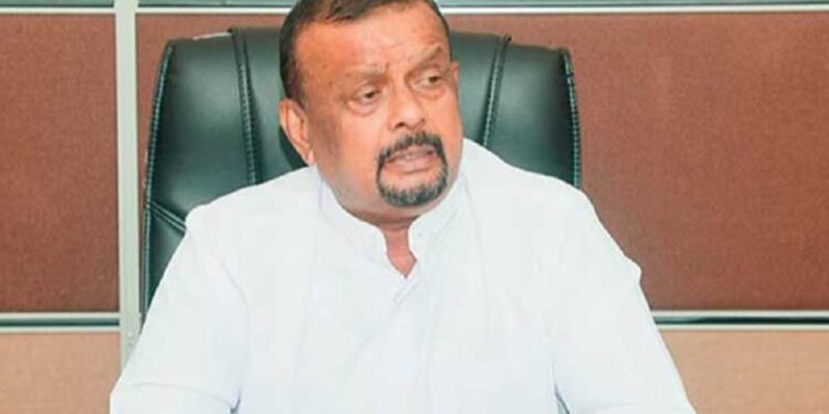 சற்று முன் முன்னாள் அமைச்சர் கைது!