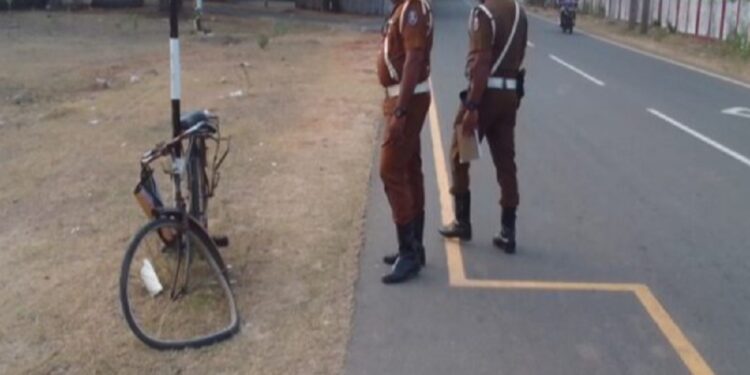 யாழில் வாகன விபத்து சாரதி தப்பி ஓட்டம்!