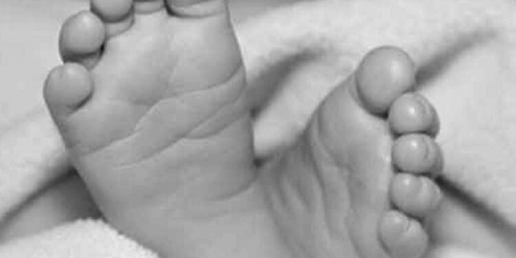 பால் குடிக்க மறுத்த பச்சிளம் குழந்தைக்கு தாய் செய்த கொடூர செயல்!