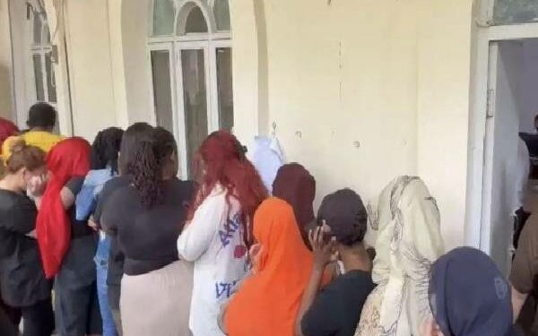 பாகிஸ்தான் மோசடி அழைப்பு மையத்தில் 149 பேர் கைது!