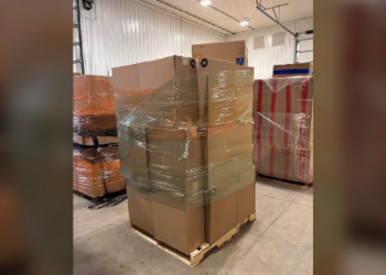 கனடாவில் மீட்க்கப்பட்ட சட்டவிரோத சிகரெட்கள்!