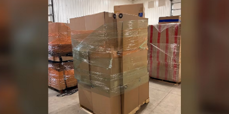 கனடாவில் மீட்க்கப்பட்ட சட்டவிரோத சிகரெட்கள்!