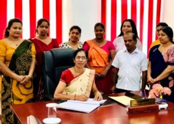 வட மத்திய மாகாண சபையின் முதலாவது தமிழ் பெண் செயலாளராக  யாழை சேர்ந்த பெண் மணி!