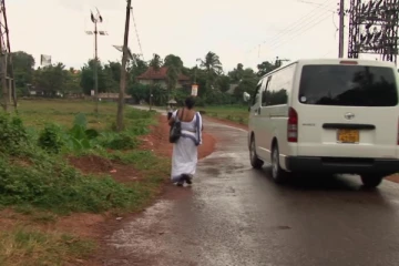 வானில் கடத்தப்பட்ட சிறுவன் தப்பினார்!