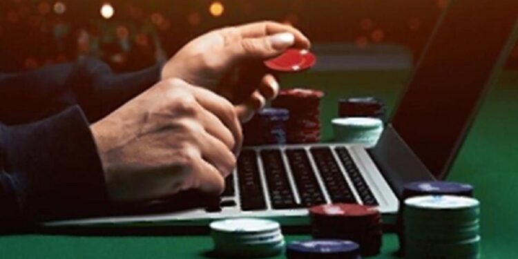 21 இந்திய பிரஜைகள் அதிரடியாக கைது!