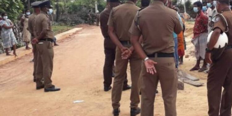 மனைவியை வாளால் வெட்டிக் கொன்ற கணவன்!