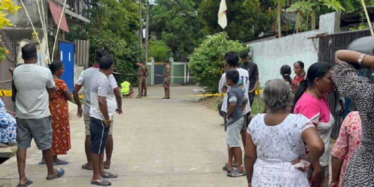 இரத்த வெள்ளத்தில் குடும்பஸ்தர் மர்ம மரணம்!