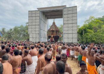 மட்டக்களப்பு அமிர்கழி ஸ்ரீமாமாங்கேஸ்வரர் தேர் திருவிழாவில் அலைகடலென குவிந்த பக்தர்கள்!