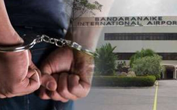 கனடாவில் இருந்து இலங்கை வந்தவரின் மோசமான செயல்