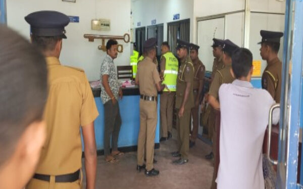 பொலிஸ் காவலில் இருந்த கைதி விபரீத முடிவால் உயிரிழப்பு!