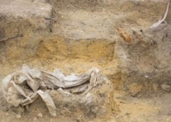 செம்மணியில் பொலித்தீன் பைக்குள் எலும்புக் கூடுகள்!