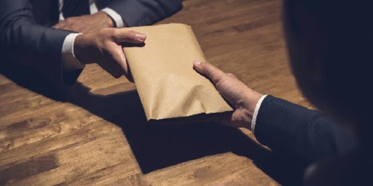 இலஞ்சம் கோரிய சம்பவங்கள் தொடர்பில் 34 நபர்கள் கைது !