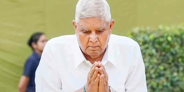 இந்திய உப ஜனாதிபதி பதவி துறந்தார்!