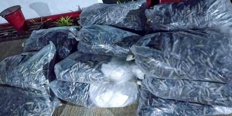 கடலட்டைகளை சட்டவிரோதமாக கொண்டு சென்ற இருவர் கைது!