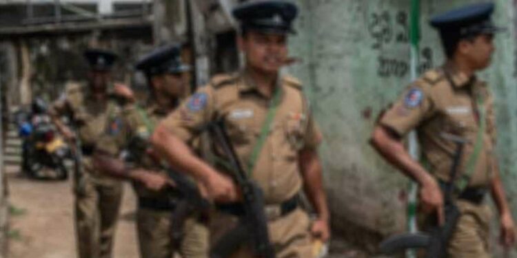 நாடு முழுவதும் விசேட சுற்றிவளைப்பில் பலர் கைது!