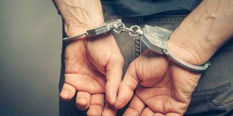 இலஞ்சம் பெற்ற கலைஞர் வினோத் தரங்க கைது!