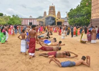 நல்லூர் ஆலயத்திற்கு மணல் கொடுப்பது தொடர்பில் தொடரும் எதிர்ப்புகள்!