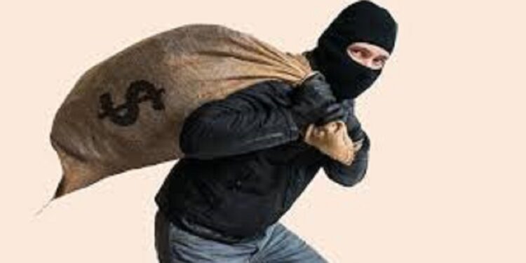 வவுனியாவில் வீடு உடைத்து கொள்ளை!