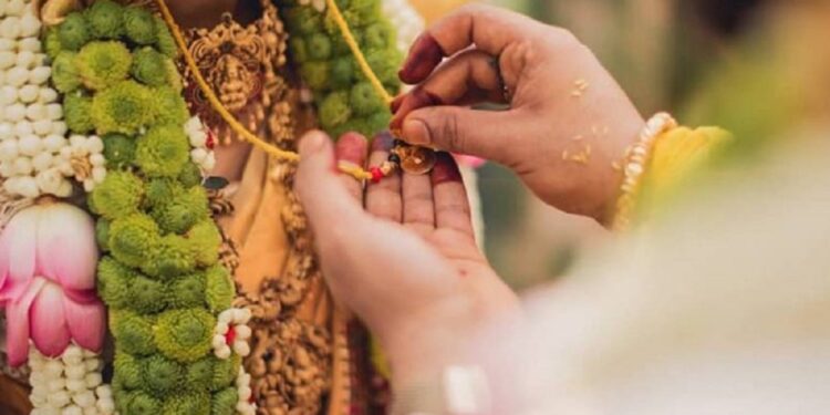 முதலிரவில் தற்கொலை செய்து கொண்ட மணப்பெண்!