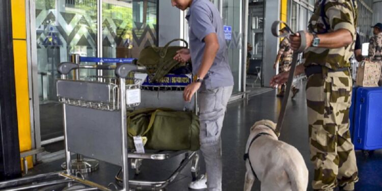 இந்தியாவின் விமான நிலையங்களுக்கு கடும் பாதுகாப்பு!