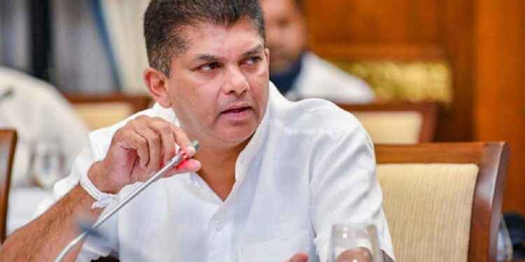 முன்னாள் எம்பி மருத்துவமனையில்!